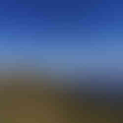 Blick auf das Gipfelkreuz vom Lodron