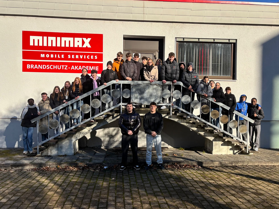 Betriebsbesichtigung der Neuntklässler bei Minimax Mobile Services