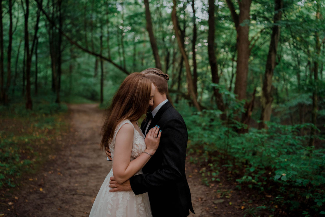 sesja ślubna rudawka rymanowska nad wodospadem sesja we mgle