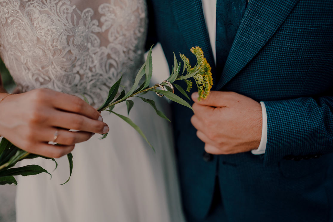 plener-slubny-nad-jeziorem