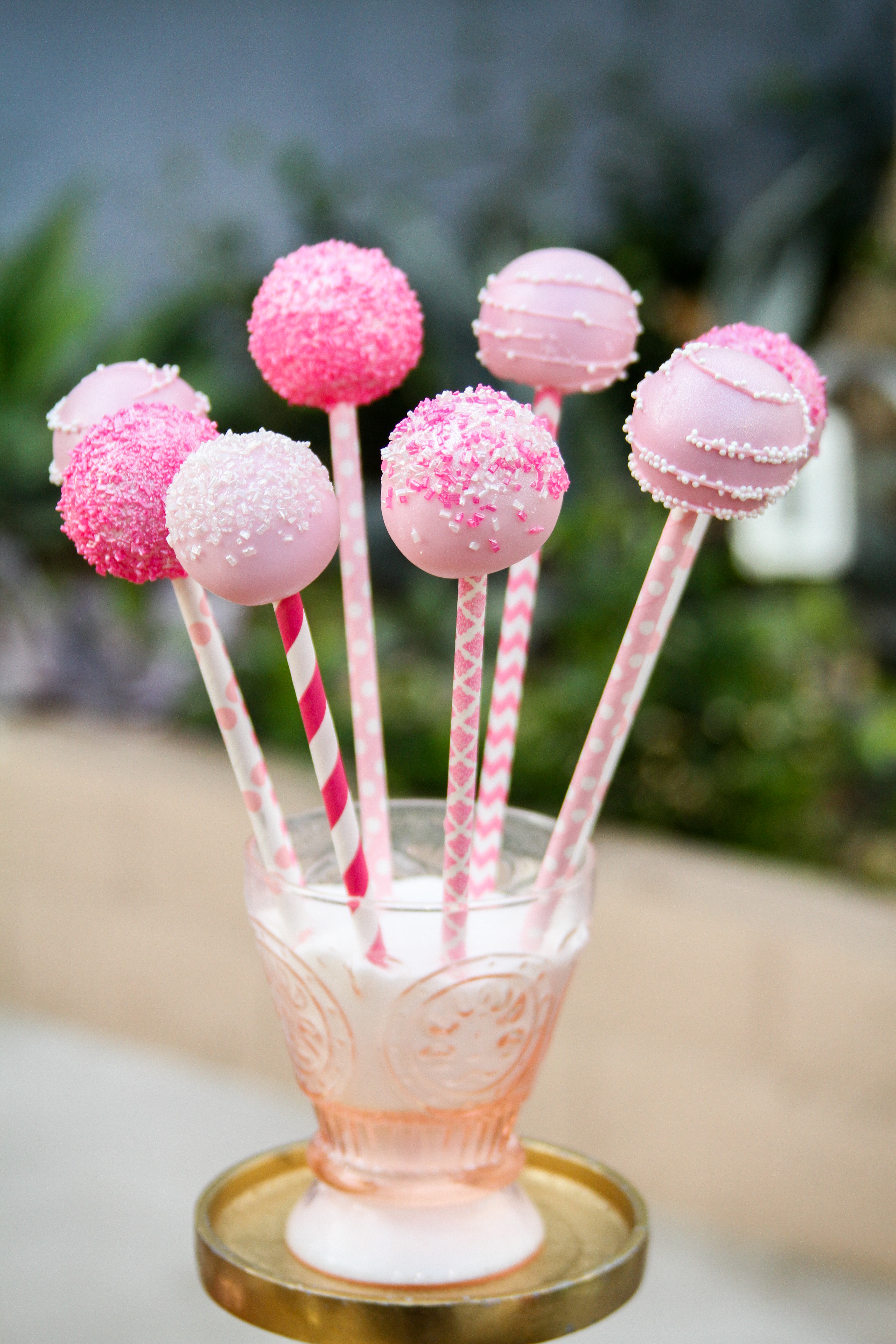 Classic Cake Pops $2.50