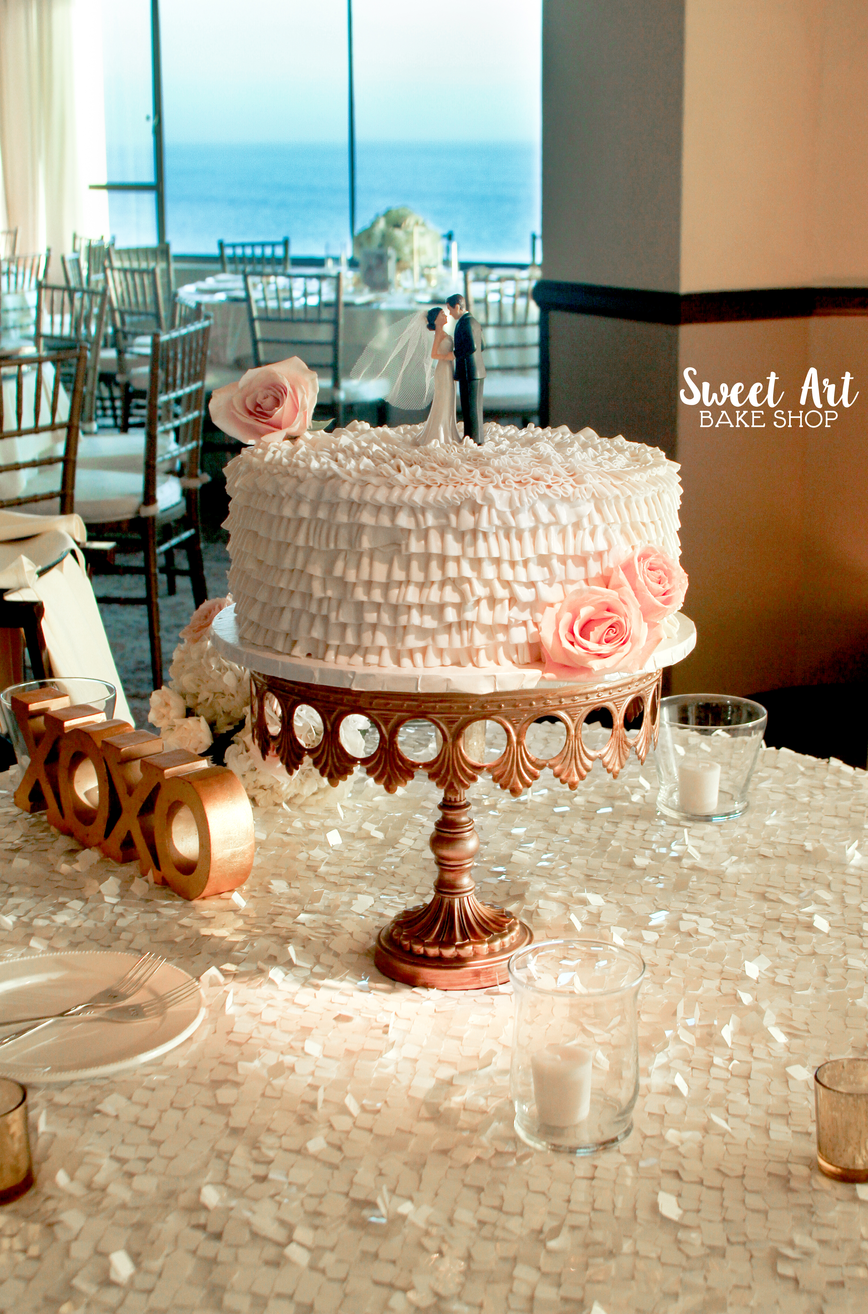 Ruffle Cutting Cake