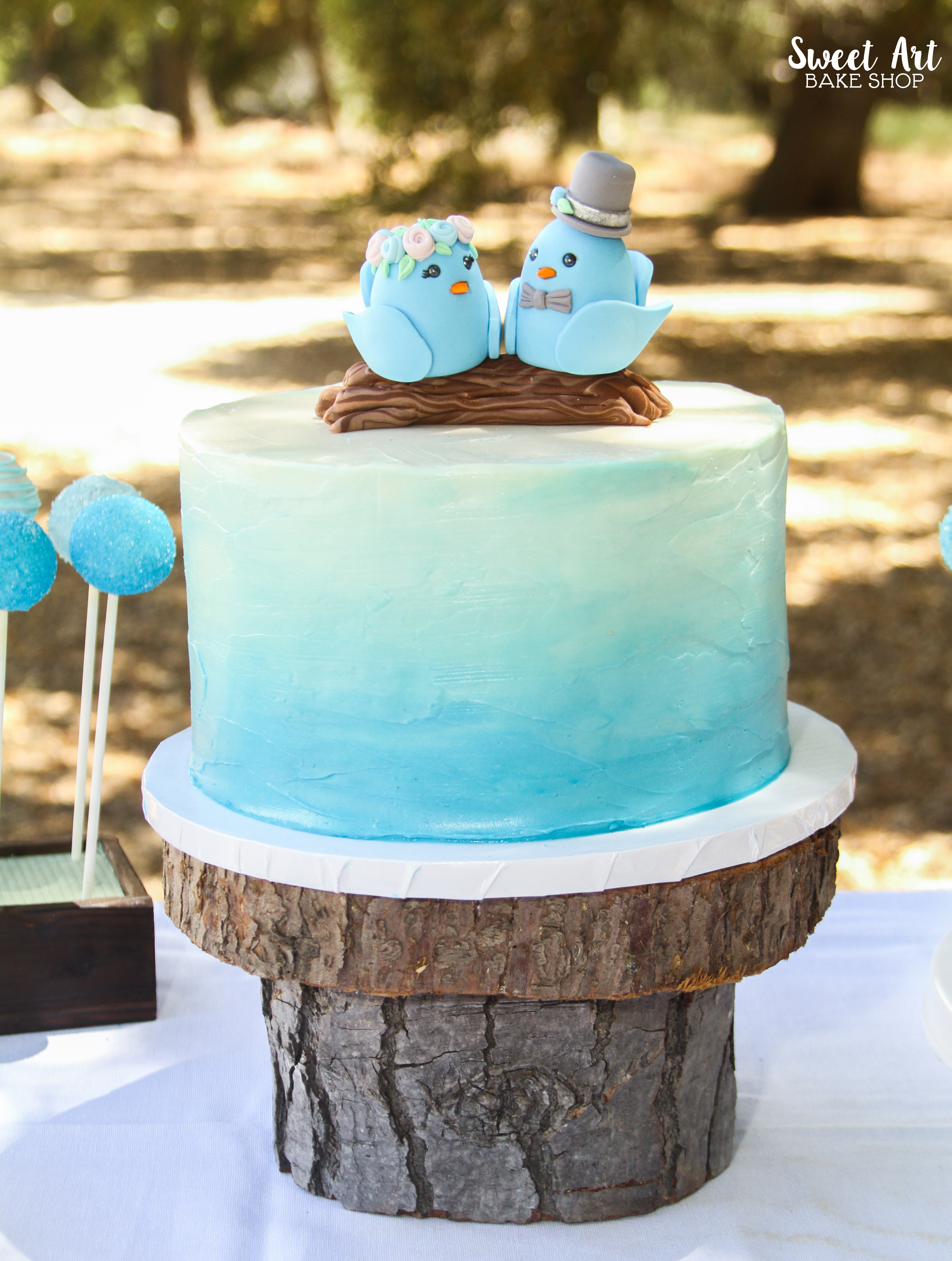 Lovebirds Cutting Cake