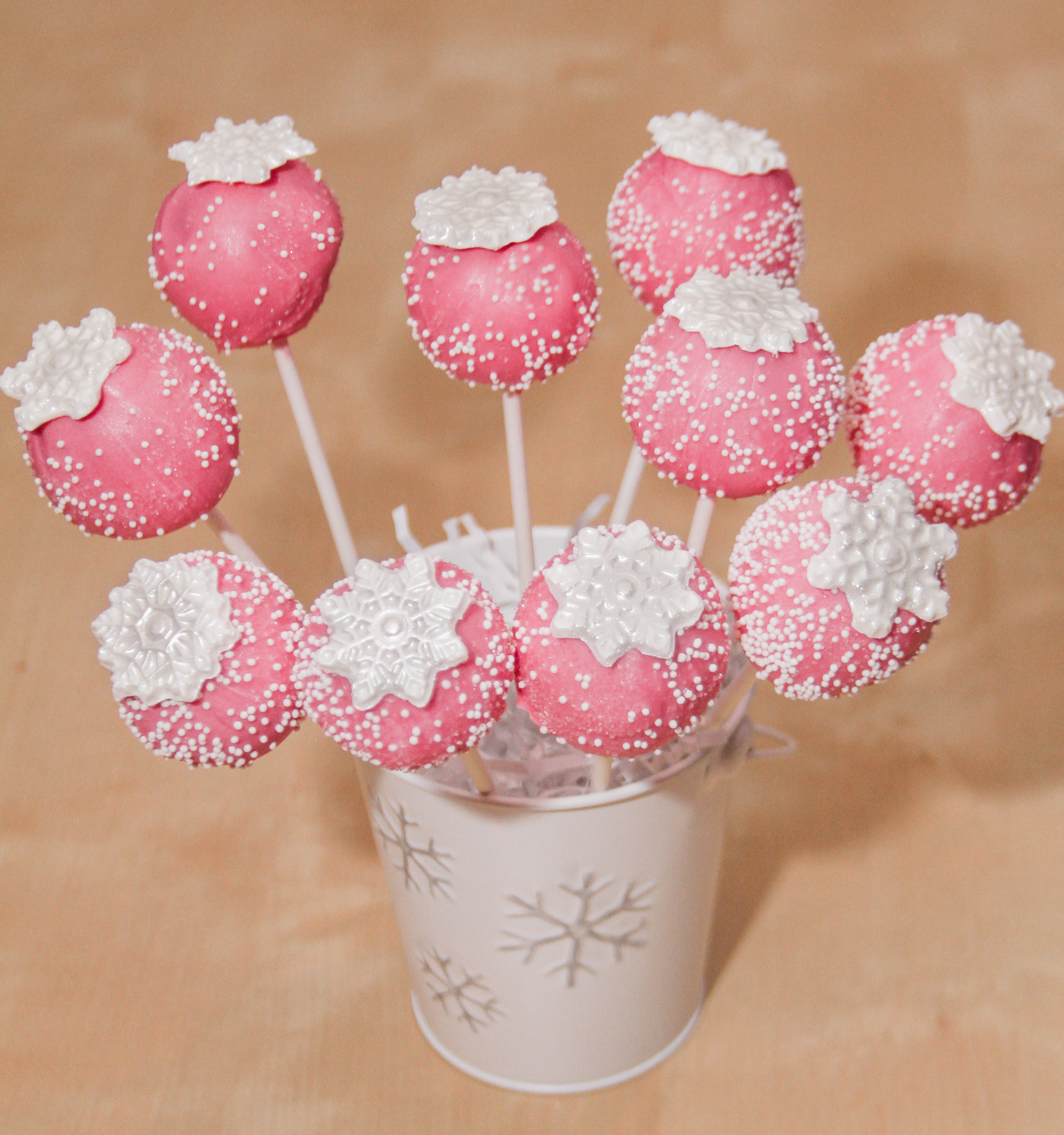 Snowflake Cake Pops $3