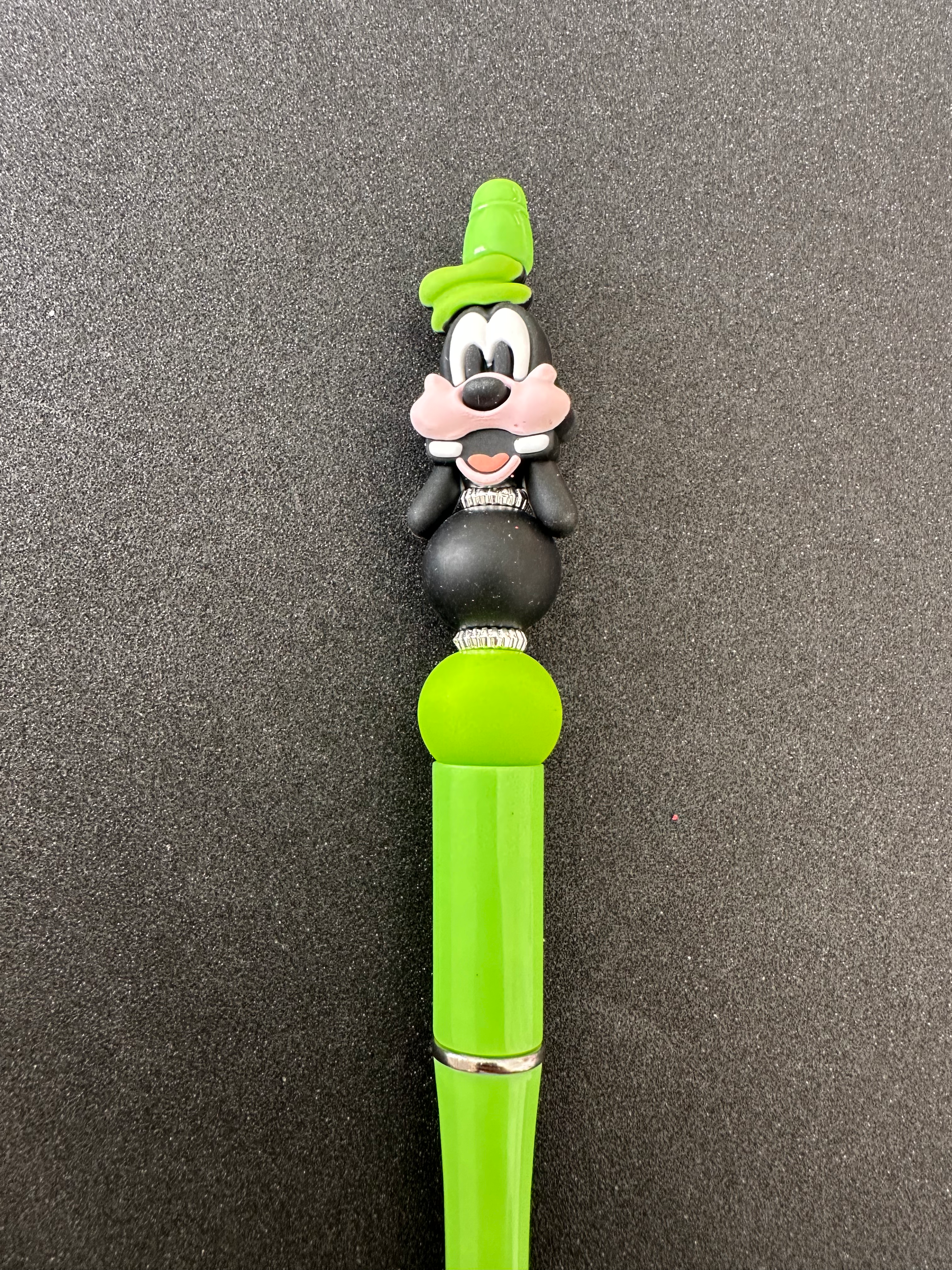 Goofy pen