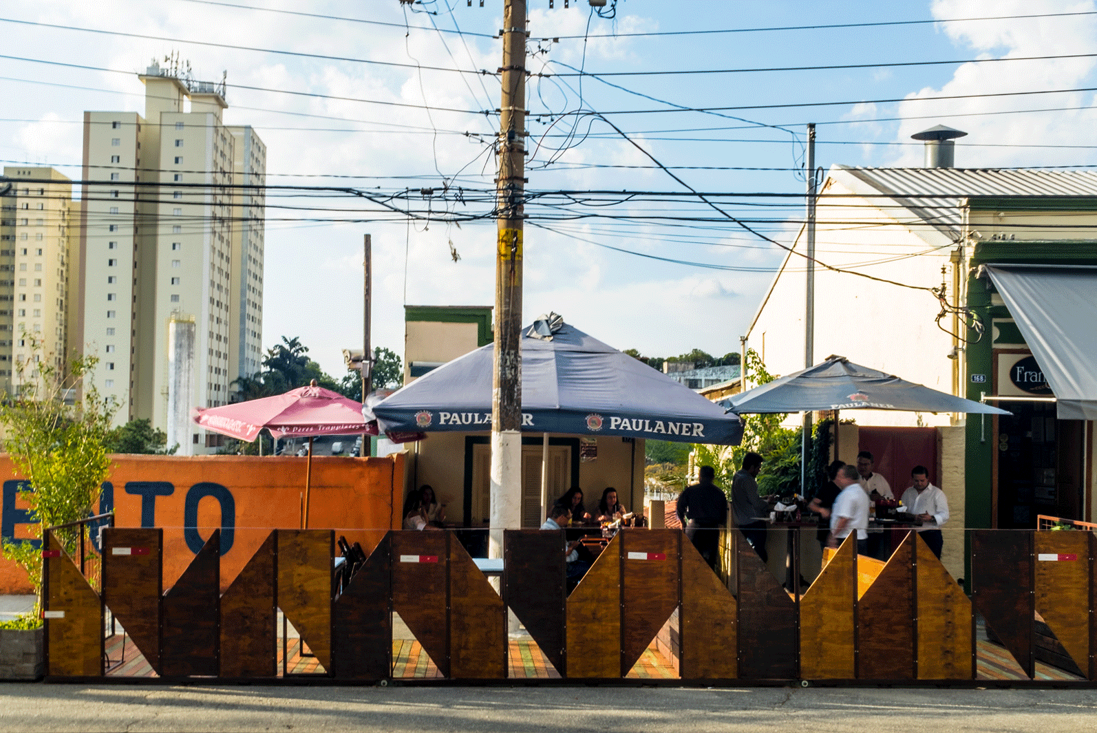 PARKLET_FRANGO_-_LARGO_DA_MATRIZ_DE_NOSSA_SENHORA_DO_Ó_-_HAA_-_GIF_02