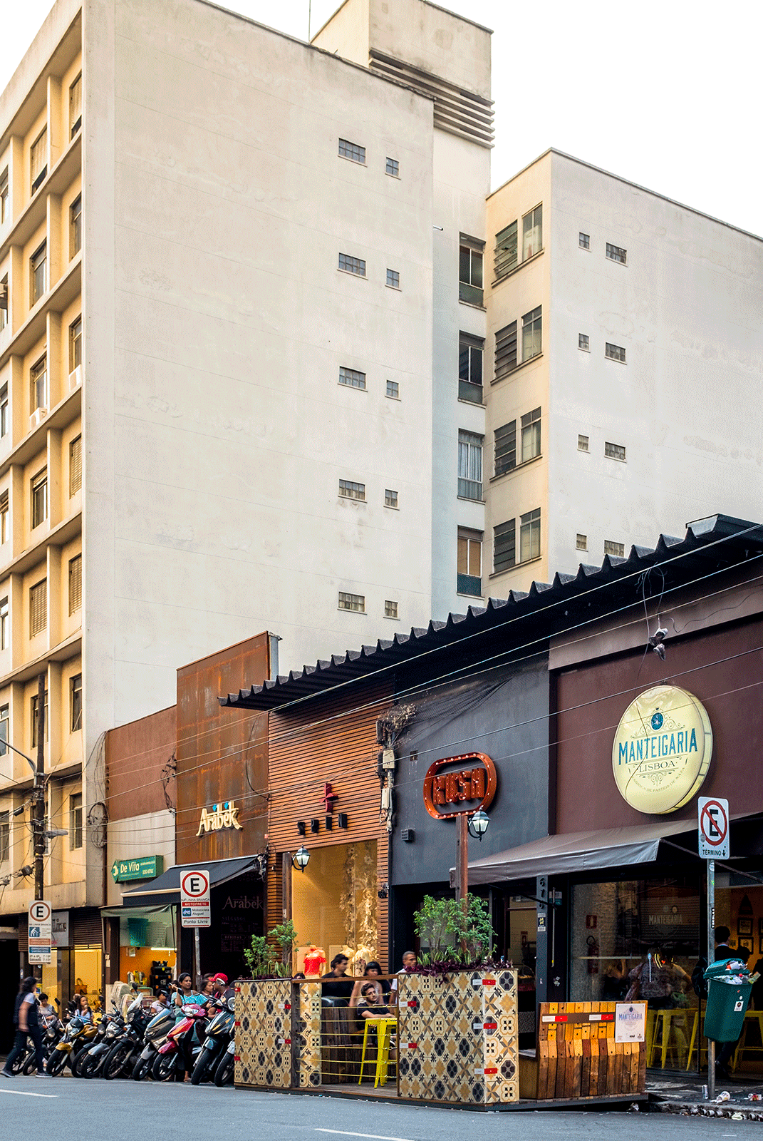 PARKLET MANTEIGARIA - RUA PAMPLONA - HAA - GIF-02