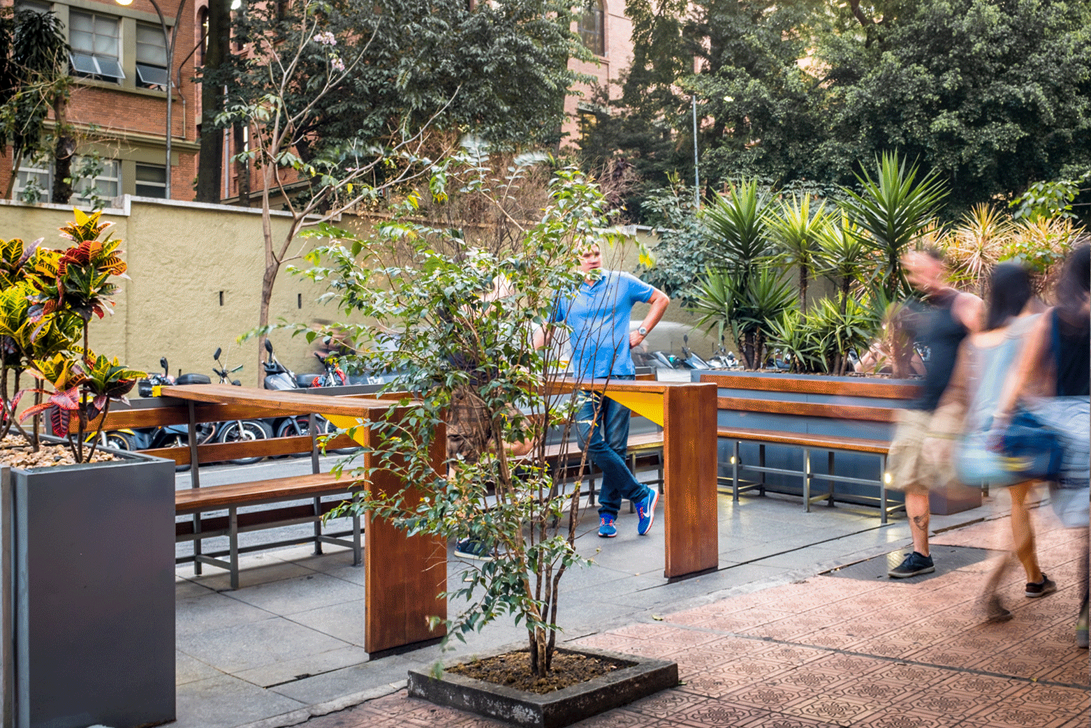 PARKLET THE JOY - RUA MARIA ANTONIA - MACKENZIE - HAA - GIF04