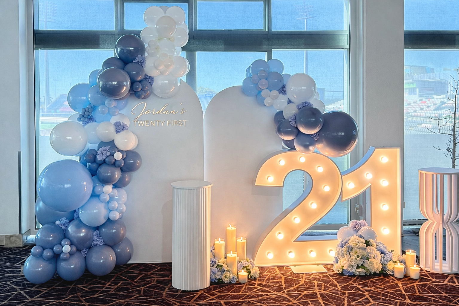 Two Arches Styling & Two Light Up Numbers