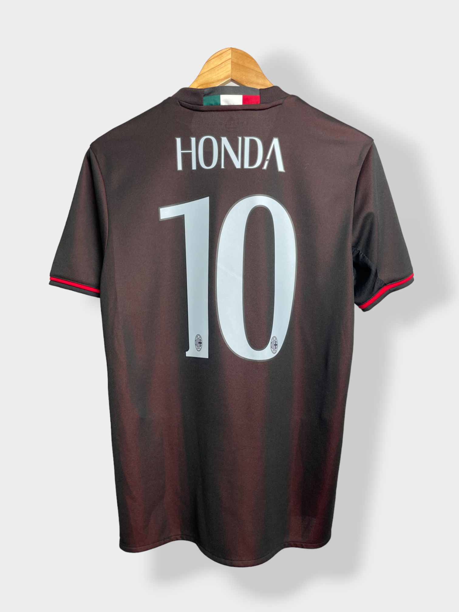 adidas AC Milan 16/17 Home Jersey - Honda #10 - S - USED: Very Good