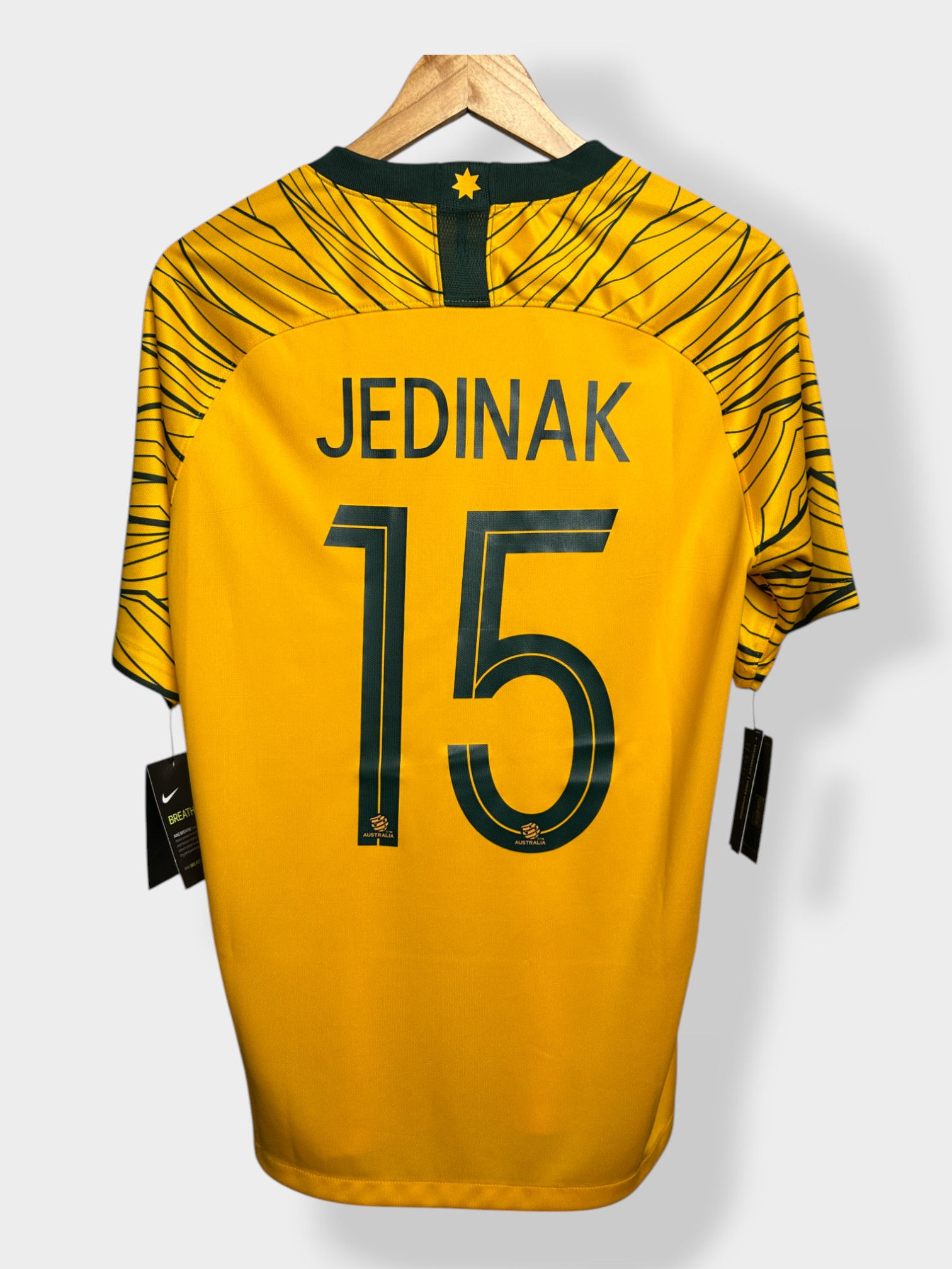 Nike Australia 2018 Home Jersey - Jedinak #15 - M - BNWT