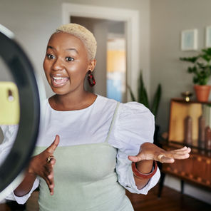 Focus on Gen Z: Meta-Cringe, the anti-hero of brands