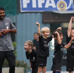 WEEKLY U8s & U10s football