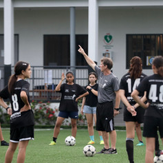 WEEKLY SOCCER EXPERIENCE F.C. GIRLS TRAINING & GAMES