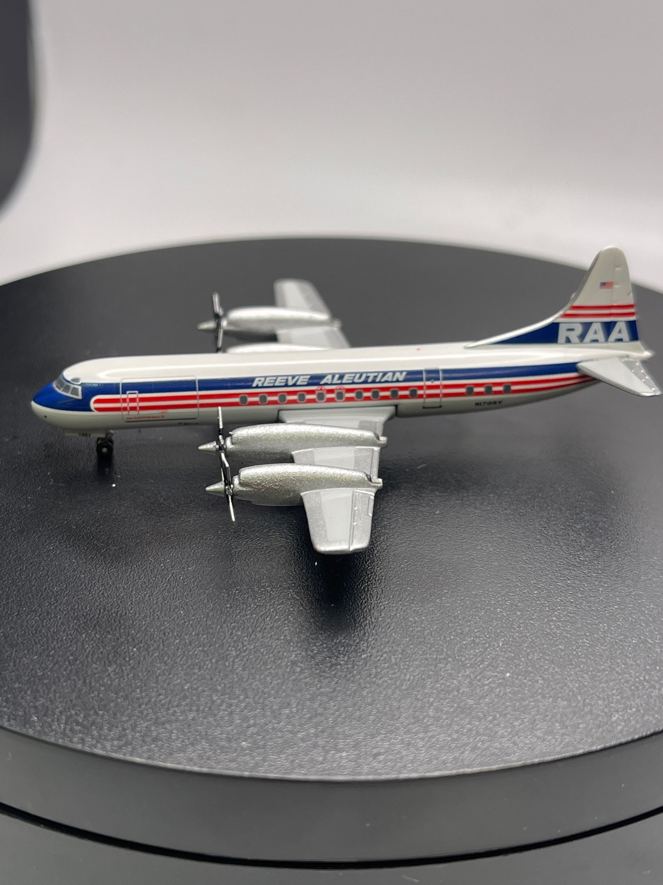 Reeve Aleutian L-188 Electra