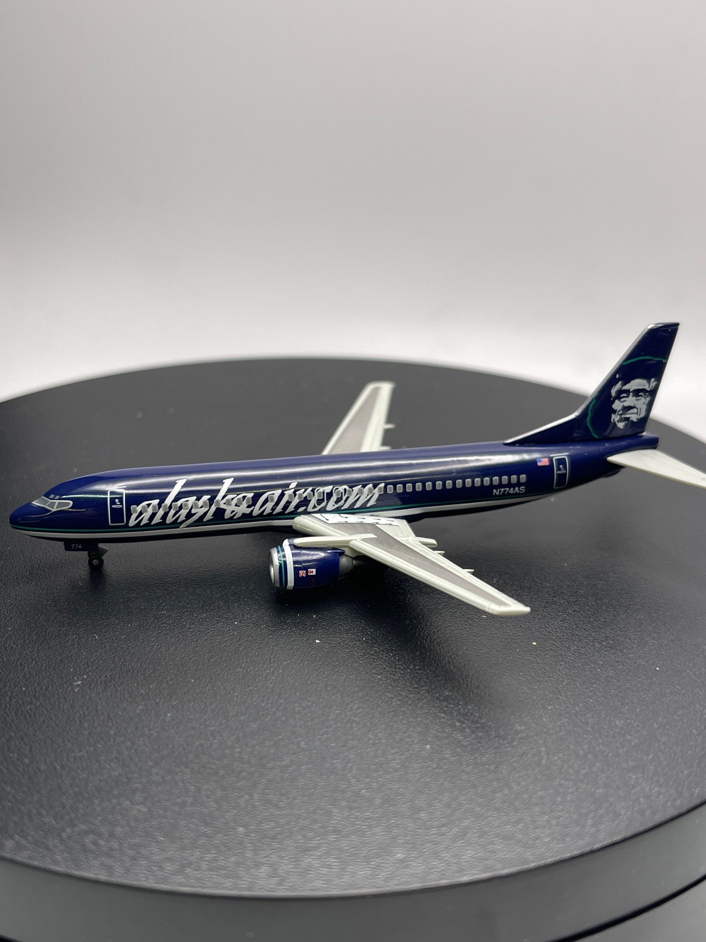 Alaska 737-400 (55275)