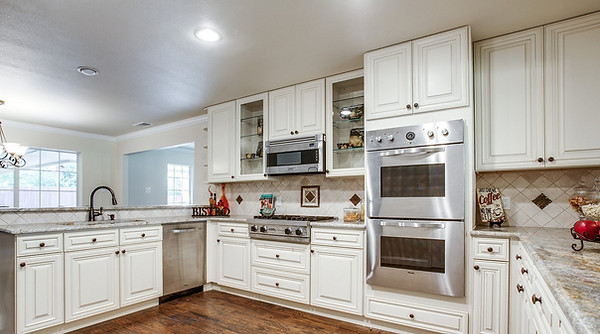 kitchen-white-cabinets-8-3194.jpg