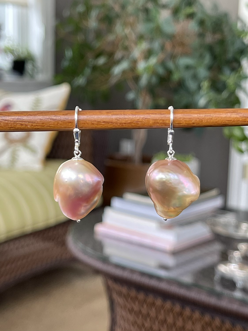 Thumbnail: Baroque Lover Earrings 