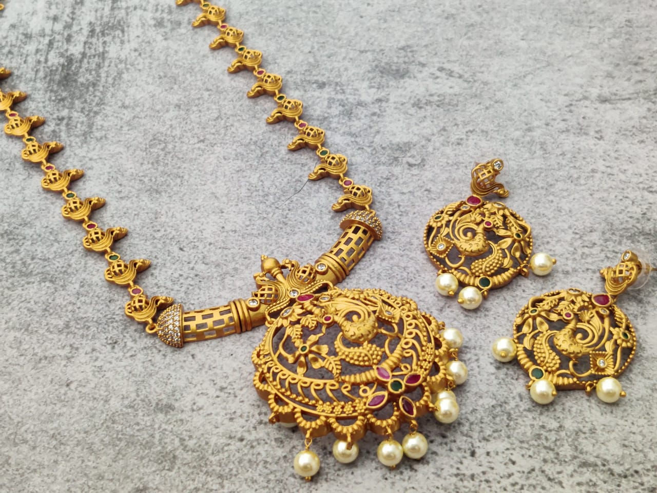 Stylish and Elegant Necklace