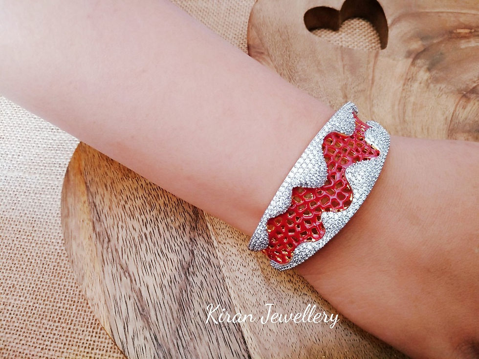 Thumbnail: Beautiful Red Menakari Work Bracelet