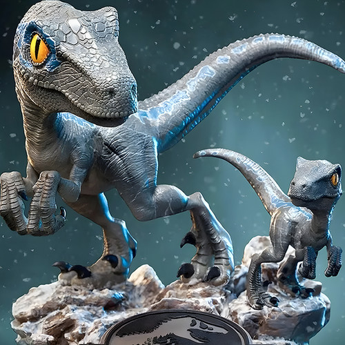 Jurassic World: Dominion - Blue And Beta Minico Statue - Iron