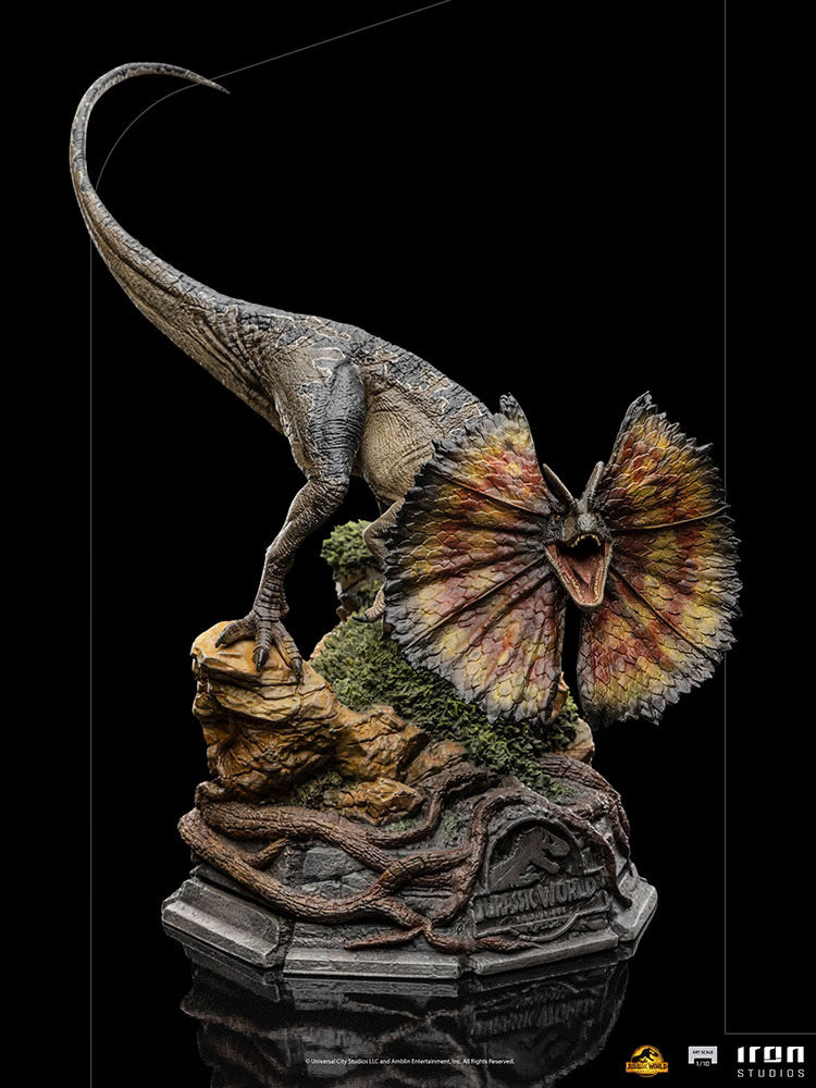 Thumbnail: Jurassic World Dilophosaurus 1/10 Artscale Statue - Iron Studios