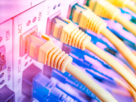 Por que a internet fibra óptica é mais rápida?