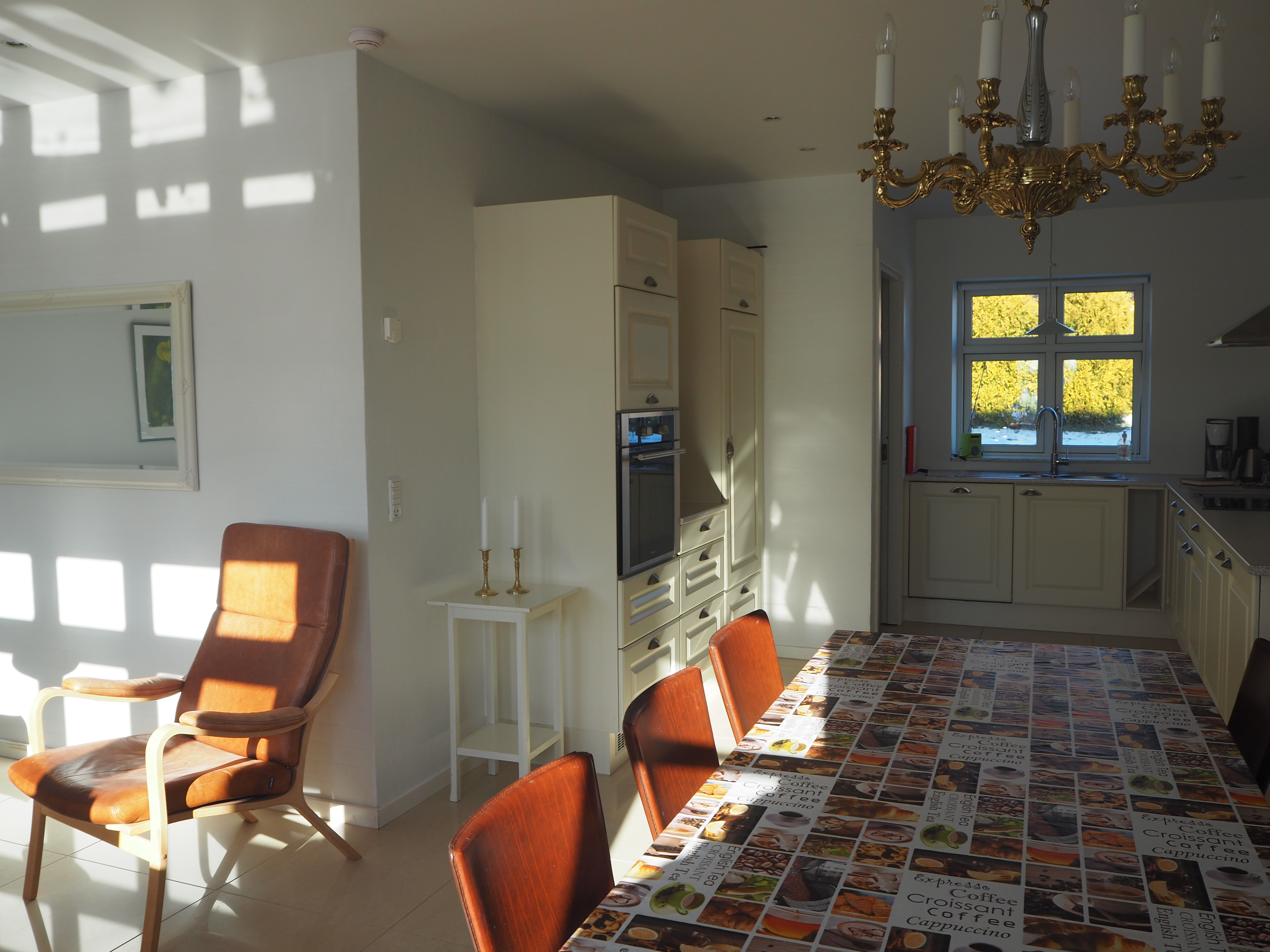 Apt. B, livingroom and kitchen