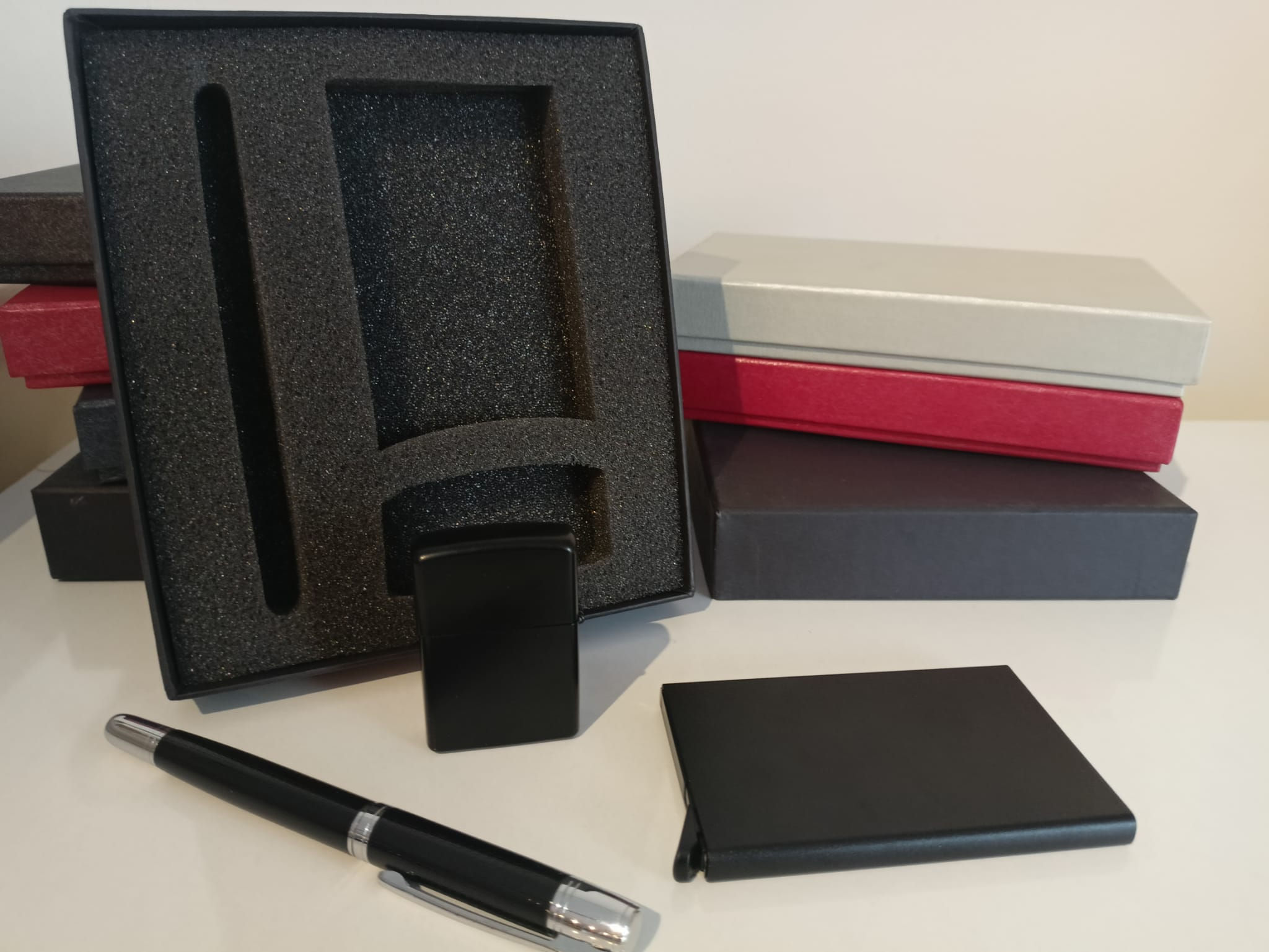 Kalem, Zippo Çakmak ve Kartlık Set