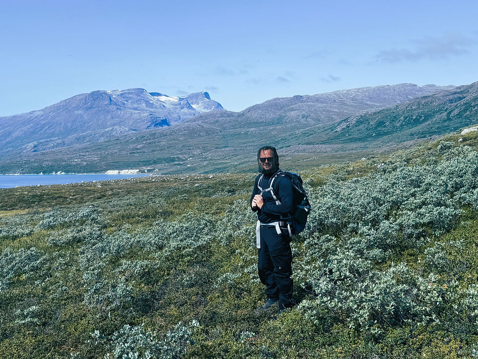 Hiking trip to the Nikku ice sheet, Nuup Kangerlua