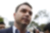 PEC da 2ª instância no Congresso livra Lula, mas ameaça Flávio Bolsonaro.