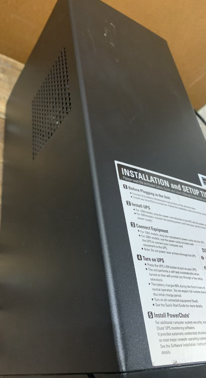 섬네일: APC Smart-UPS 1000VA 120V Battery Backup