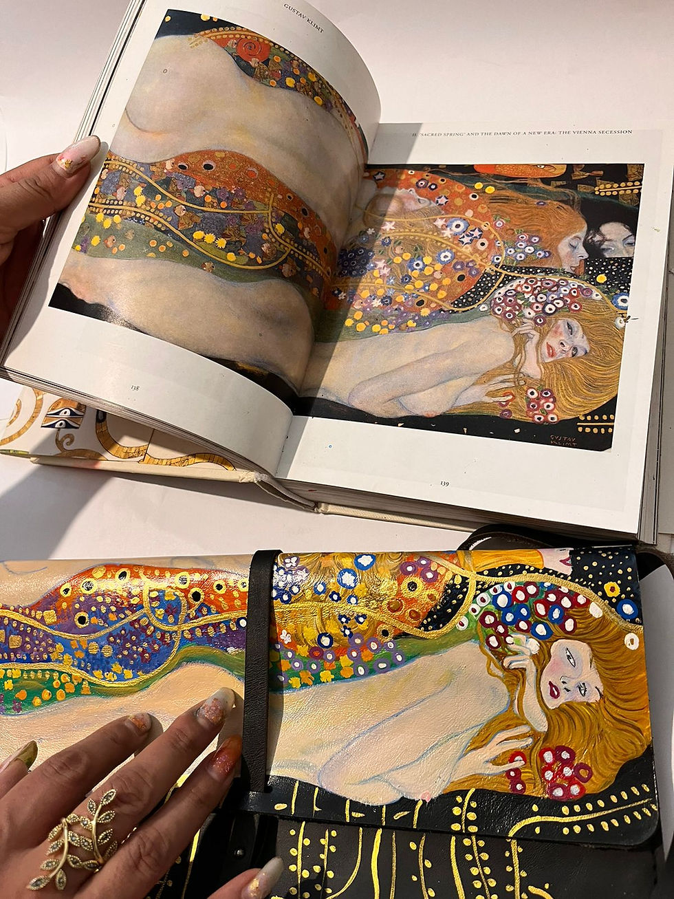Miniatura: Clutch con Water Serpents I y II de Gustav Klimt