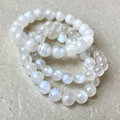 Top high Grade Moonstone bracelet. Moonstone for premium custom crystal jewelry. Crystal bracelets, crystal jewelry in Singapore. Moonstone jewelry. Crystal healing jewelry and bracelets. Moonstone from Sri Lanka