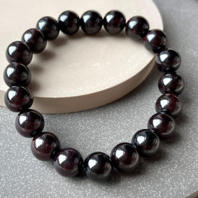 Garnet bracelet Singapore. Premium crystal jewelry handcrafted in Singapore made with 14k gold filled and argentium silver. 