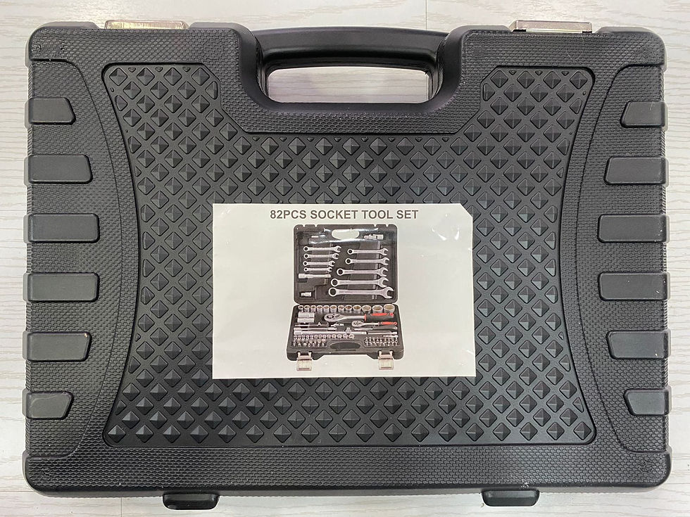 44 Juego de llaves y ratchets de 82 piezas