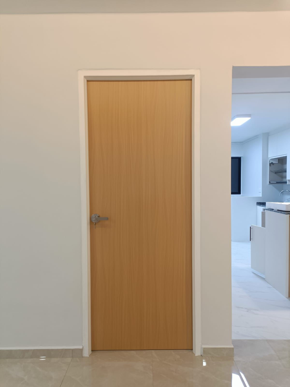 Laminate door image 1
