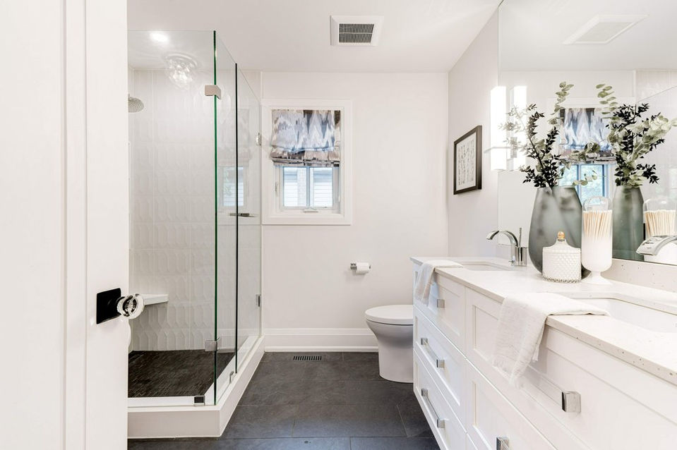 020-MAIN FLOOR DOWNTOWN BURLINGTON FOR SALE LUXURY NEW LISTING REMAX-11_m.jpg