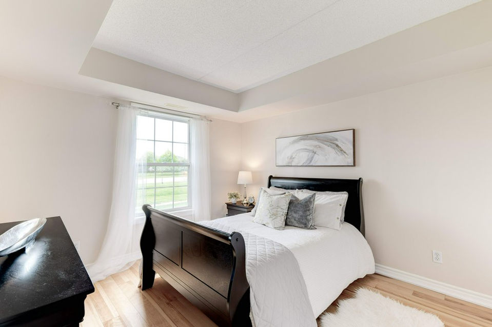 009-203-1490 Bishops Gate-9_m.jpg