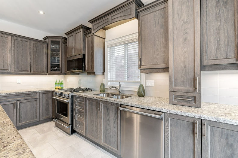 025-Main Floor-14_m.jpg