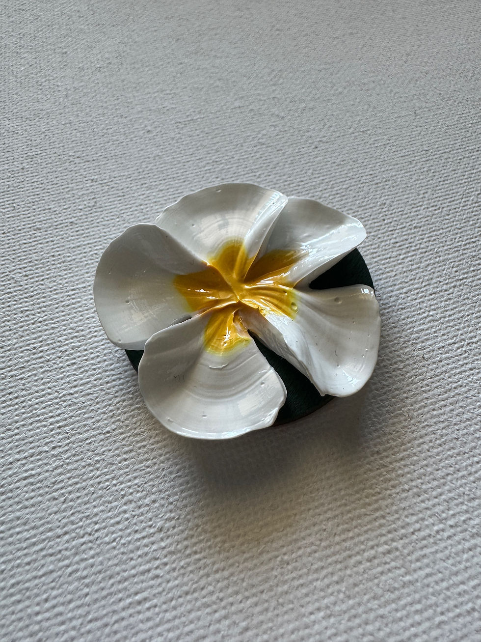 Thumbnail: White Plumeria Magnet