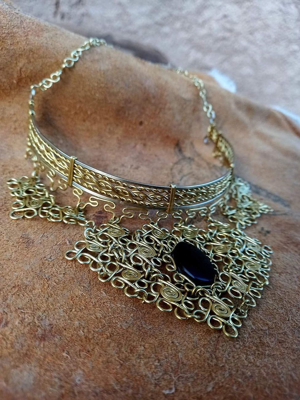 Miniatura: Gargantilla de latón 