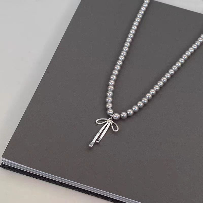 Thumbnail: Fashionable Choker with Pendant Graceful Bowknot Pendant Choker Necklace with Gr