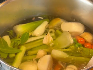 How to Make Homemade Beef Stock