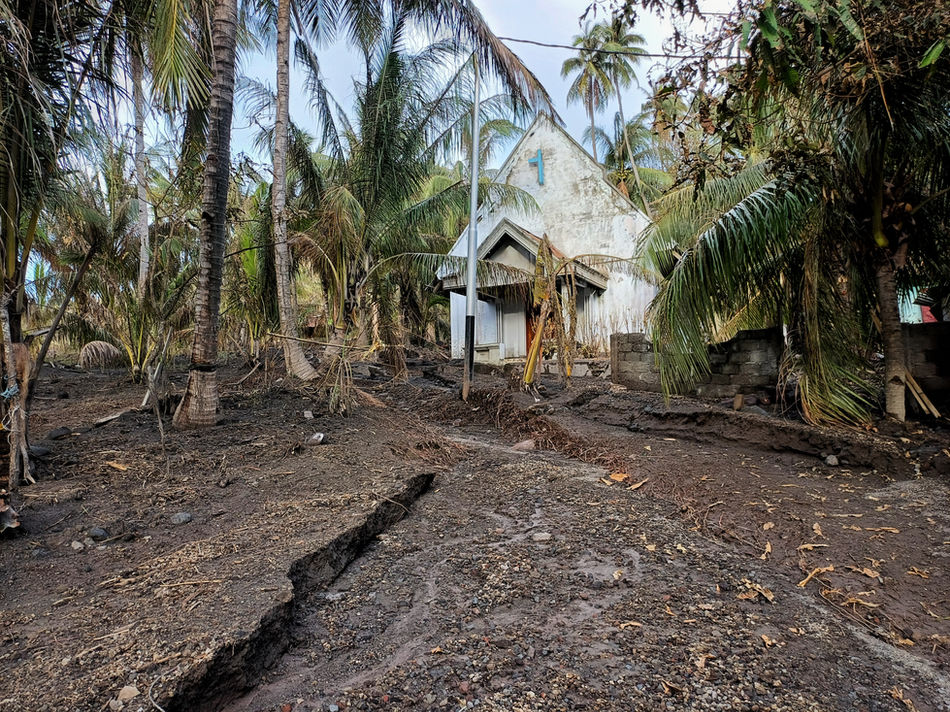L'église de Ruang nouveau vestige, clin d'œil à Notre Dame des Laves