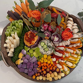 los-angeles-charcuterie-near-me-la-crudite-veggie-platter-party-trays.jpg