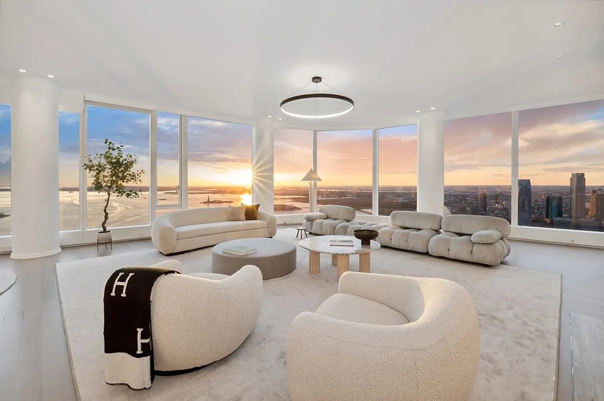 50 West St. Livingroom staged by QUADRA
