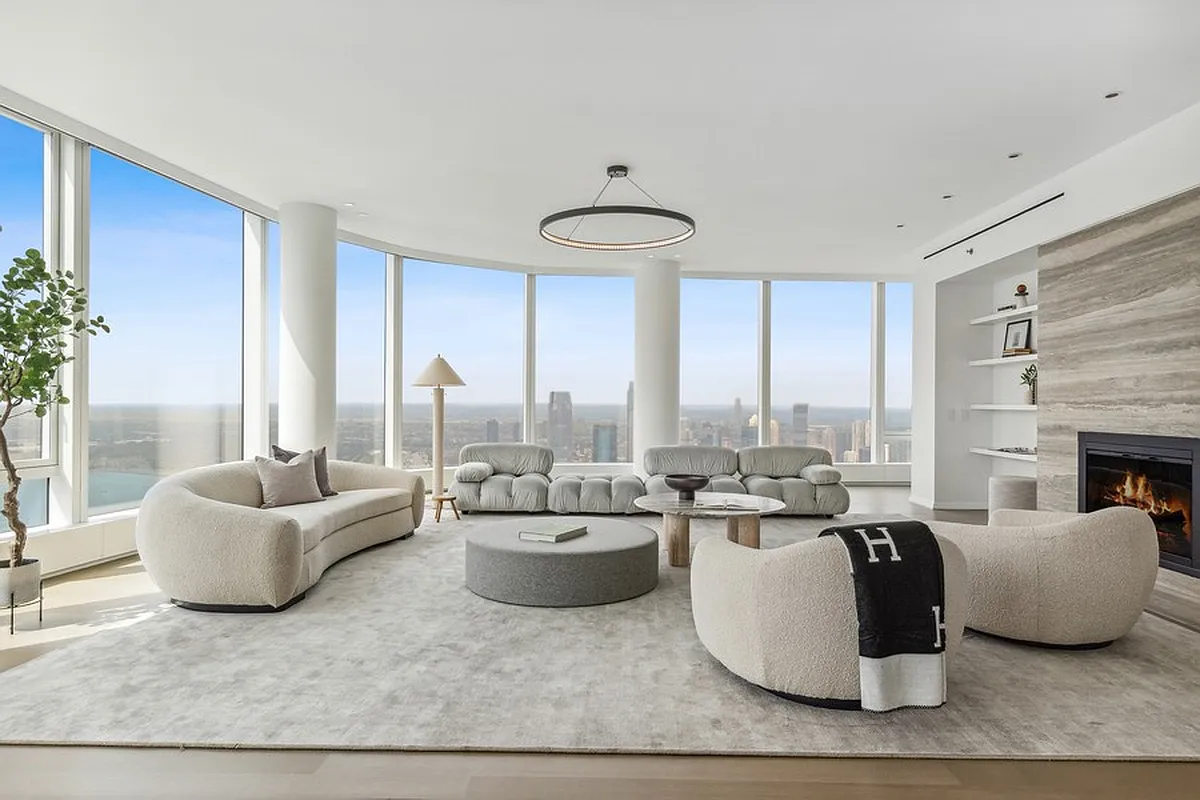 50 West St. Livingroom staged by QUADRA