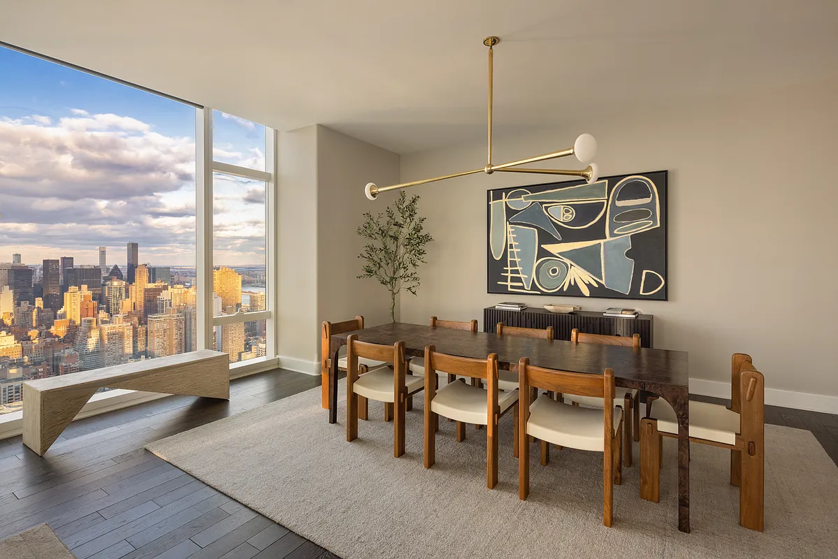 45 E 22ND ST DINING ROOM STAGED BY QUADRA
