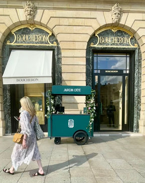 Location stand
Location bar mobile Paris
Stand Café Boucheron.
Bar Boucheon.